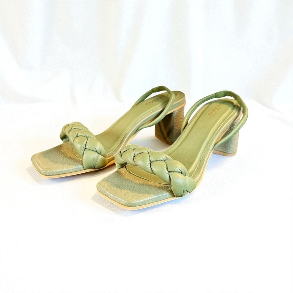 NWT Kaanas ‘Mistico Braided Slingback Square Toe Heel’ in “Olive Green” Size 7